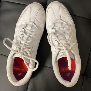 Varsity cheerleader shoes